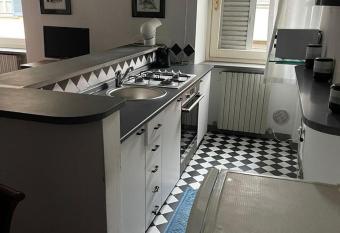 Gatto Bianco Bergamo 9 allows 18 year olds to book a room