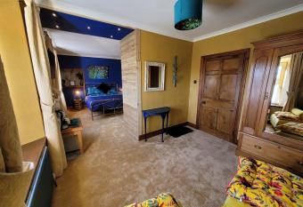 Hideaway Escapes, Farmhouse B&B & Holiday Home, Ideal family stay or Romantic break, Friendly animals on our smallholding in beautiful Pembrokeshire setting close to Narberth allows 18 year olds to book a room