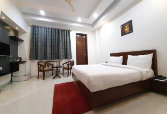 Shacon Suites allows 18 year olds to book a room