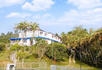 CENTRO VACACIONAL EL REFUGIO has Balcony rooms