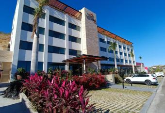 Gamma Los Cabos allows 18 year olds to book a room