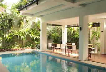 Rion Hostel Bogor has Balcony rooms