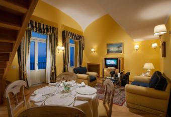 Imperial Hotel Tramontano has Balcony rooms