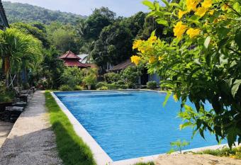 Hill Star Hotel Phu Quoc allows 18 year olds to book a room