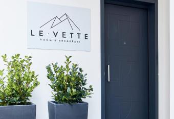 Le Vette Room&Breakfast allows 18 year olds to book a room