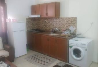 Alqalea Apartment allows 18 year olds to book a room