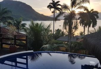 Pousada Sunshine Beach has Smoking/Balcony rooms