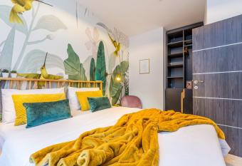 NEU COLIBRI-Design-Appartment mit gro  er Terrasse, Zugang zur Bucht has Balcony rooms