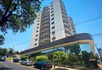 ApartDamani has rooms with a private hot tub