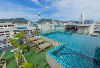 Patong Buri Resort allows 18 year olds to book a room