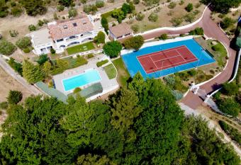 Villa Saint-Zacharie, Les Sources De Pasith  a has Balcony rooms