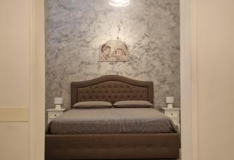 B&B CENTRALE has Balcony rooms