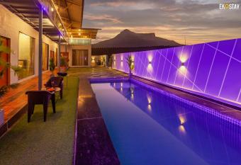 EKOSTAY- Ecstasy Villa has Balcony rooms