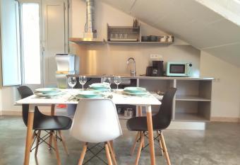 Apartamentos Tur  sticos As Burgas 6 by Bossh Hotels has Balcony rooms