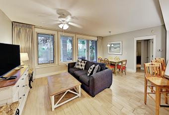 Baytown Wharf - Market Street Inn #316 has Balcony rooms