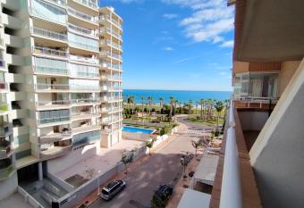 ACV - Costa Marina III- 1   L  nea Planta 5 norte allows 18 year olds to book a room