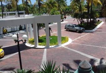 Departamento con vista y acceso a la playa has rooms with a private hot tub