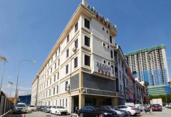 Kepong Hotel Near To FRIM allows 18 year olds to book a room