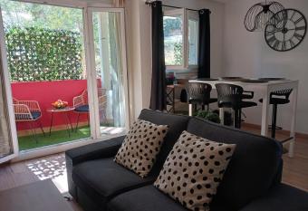 Las Tortoras allows 18 year olds to book a room