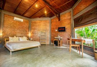 Pachamama Canggu Bali allows 18 year olds to book a room