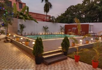 Amazing 3Bhk Villa Alibaug has Balcony rooms