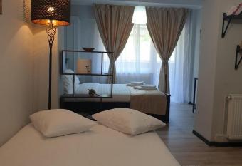 Ra s Studio has Balcony rooms