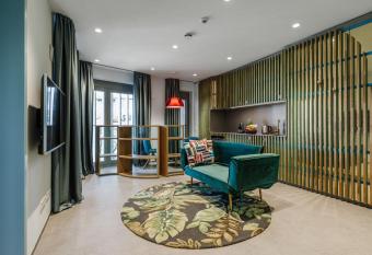 Brucklyn Suites has Balcony rooms