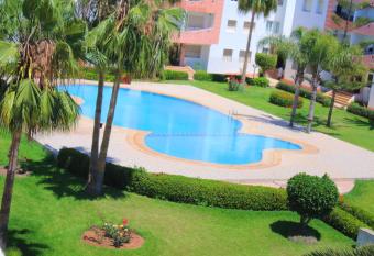 Appartement 10    MOHAMMEDIA allows 18 year olds to book a room