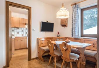 Casa Rustica App Saslonch has Balcony rooms