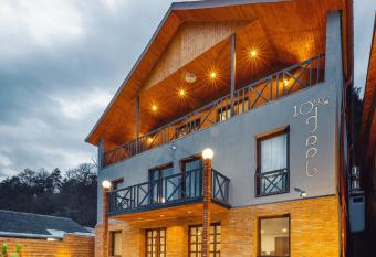 10 KEYS Boutique Hotel has Balcony rooms