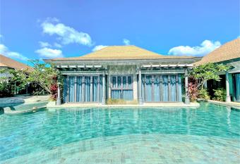 Wanawalai Luxury Pool Access Hotel has Balcony rooms