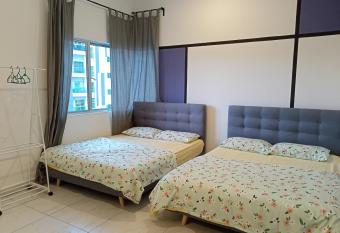 Cameron Homestay @ Quintet has Balcony rooms
