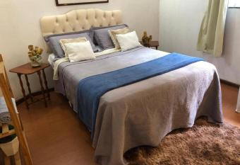 Chal   do Vale    10 min de Itacoatiara allows 18 year olds to book a room