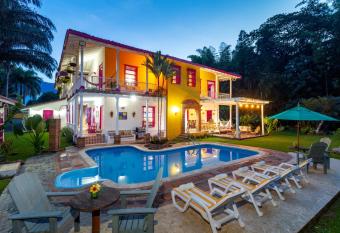 Casa Etnika has Balcony rooms