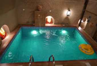                                      mazarah heritage inn has rooms with a private hot tub