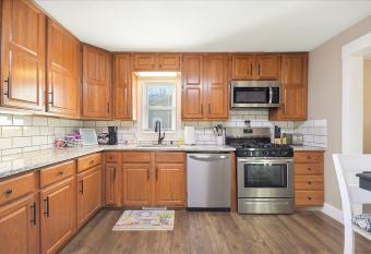     Maverick House     Downtown Siloam Springs allows 18 year olds to book a room