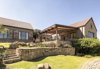 Walkersons Estate Red Oak Ridge has Balcony rooms