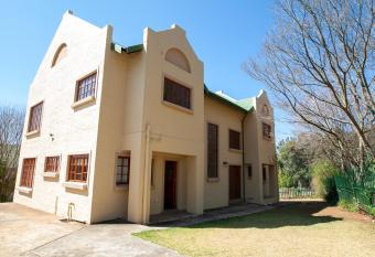 Gecko Castle has Balcony rooms
