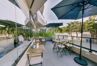 Breakfast Included Fully Serviced Apartment at Regatta Living II - 305 has Balcony rooms