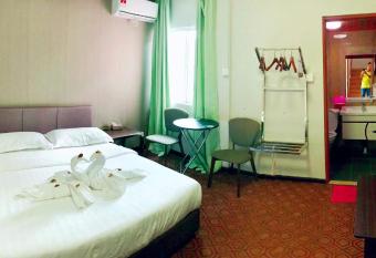 HUAQIAO HOME                         free breakfast served has Balcony rooms