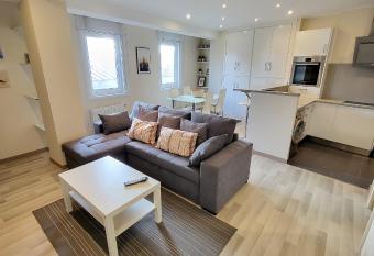 Tranquilidad cerca de la playa... para vivir la ciudad allows 18 year olds to book a room