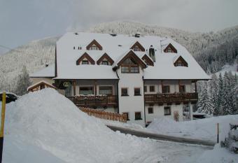 Residence Rogger has Balcony rooms