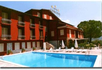 Hotel Cavalieri allows 18 year olds to book a room