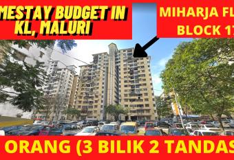 Budget KL MALURI FLAT MIHARJA BLOK 17 WIFI FREE 3BEDROOM 2BATHROOM has Balcony rooms