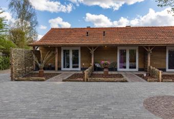 Bed and Breakfast Klein Beek has Balcony rooms