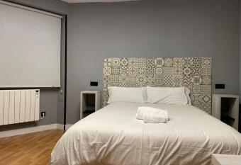 Belmonte Hostel allows 18 year olds to book a room