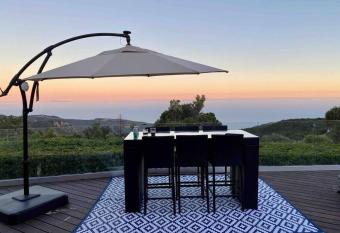 Quiet Mountain Vineyard Above the Clouds has Balcony rooms