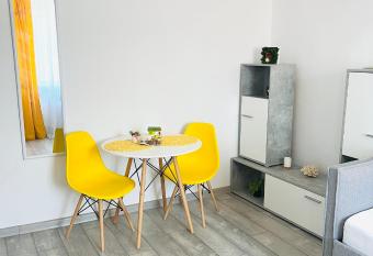 Miha modern and central apartament allows 18 year olds to book a room