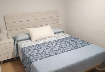 Precioso apartamento en el centro de Hell  n con wifi allows 18 year olds to book a room