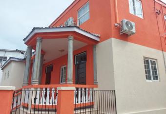 Clifton Apartments has Balcony rooms